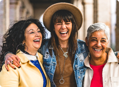 Girls traveling and smiling